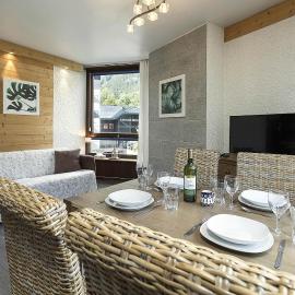Apartment Beausite, Alpes Agency, Central Chamonix, Sleeps 2-4