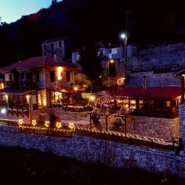Μαγεμένο Βουνό, hotel v destinácii Karpenisi