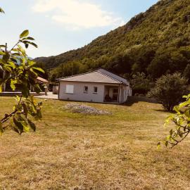 VILLA VACANCES NEUVE, hotel a Bompas