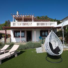 Agnantema seaview Villas: Aghios Petros Alonissos şehrinde bir otel