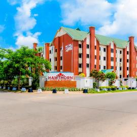 Hawthorn Suites by Wyndham Abuja, hotel di Abuja