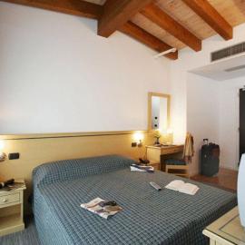 Hotel Mary, hotel Campaltóban