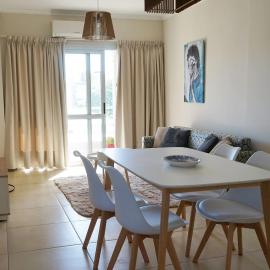 Departamento amplio, nuevo y céntrico, hotell i Posadas