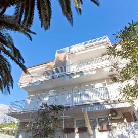 Apartments Marinko, khách sạn ở Promajna