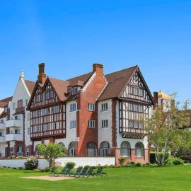 Montauk Manor، فندق في مونتوك