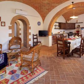 Borgo Cortinova Marrocco, hotel in Rapolano Terme