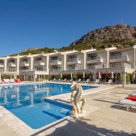 Apartamentos Centremar, hótel í L'Estartit