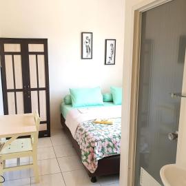 Delta Inn Bogor Syariah for Indonesian Only, hotelli kohteessa Bogor
