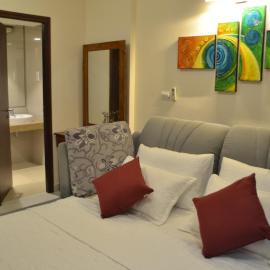 Atrium - ICONIC APARTMENT
