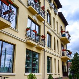 Hotel Coquette, отель в городе Măneciu