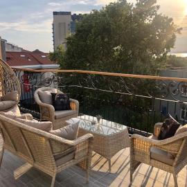 Red Stone Hotel, hotel in Istanbul