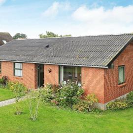 4 person holiday home in Ærøskøbing-By Traum, hotelli kohteessa Ærøskøbing