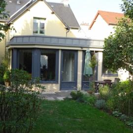 Chambre d'hôtes sur jardin acces PMR, hotel in Caen