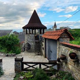Nazar Stodolya, Hotel in Kamjanez-Podilskyj