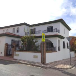La casita de la abuela - Vivienda familiar con encanto, hotel a El Chaparral
