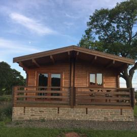 RedWood Lodge، فندق في لودلو