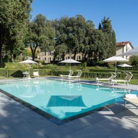 Villa Gerini-Appartamenti in villa storica nel cuore del mugello، فندق في Ronta