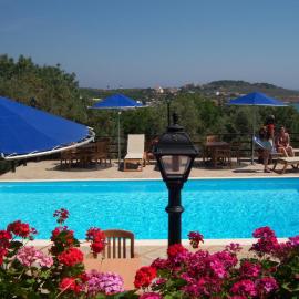 Aeriko Benovias Rooms & Apartments, hotel en Karfas