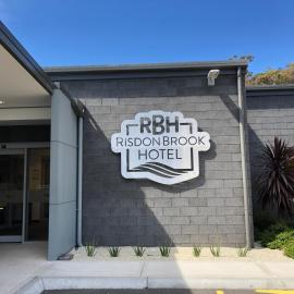 Risdon Brook Hotel โรงแรมในRisdon