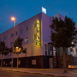 Hotel Sierra Mar, готель у місті Ла-Уньйон