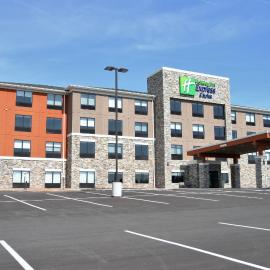 Holiday Inn Express & Suites Clarion by IHG, hotel en Clarion
