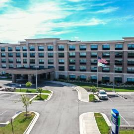 Holiday Inn Express & Suites - Elizabethtown North by IHG, hotel v destinaci Elizabethtown