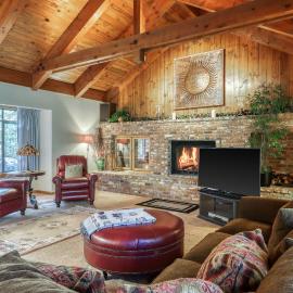 Skyland Retreat - Max nighttime occupancy of 8, Hotel in Zephyr Cove