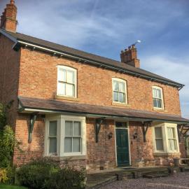 Hollies Farm B&B, hotel in Wrexham