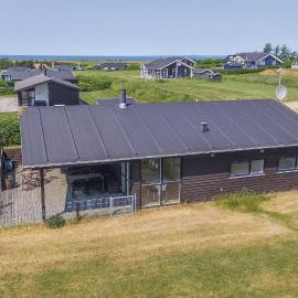 Three-Bedroom Holiday Home In Lemvig, hotel sa Lemvig