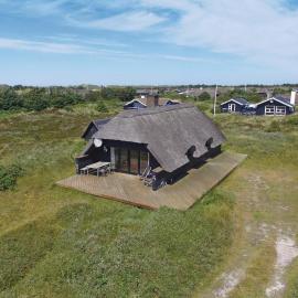 Æsken, Hotel in Hvide Sande