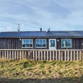 Two-Bedroom Holiday Home In Ulfborg, hotel in Ulfborg