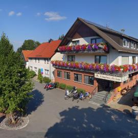 Landgasthaus zur Linde, hotel v destinácii Fürstenhagen