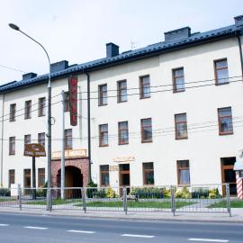 Hotel Bida z Nędzą, hótel í Ożarów Mazowiecki