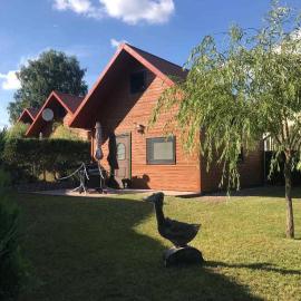 Ferienhaeuser Auszeit am Grossen Labussee, ξενοδοχείο σε Userin