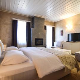 Guesthouse likoria, hotell i Arákhova
