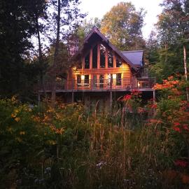 Chalet Mont Tremblant Luxury Lodge, hotel u gradu Labelle
