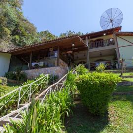 Hotel Shangrila Nova Friburgo，新弗里堡的飯店