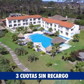 Punta del Este Arenas Hotel, hotel v mestu Punta del Este