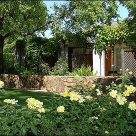 Petit Logis Inn: Yountville şehrinde bir otel