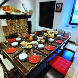 Au dessus de Parady, hotel a Gillonnay
