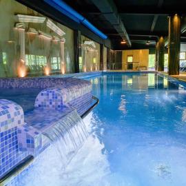 Hotel Posada Vidraru, hotel en Căpăţîneni-Ungureni