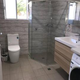 Stay in spacious, homely unit in prestigious area, hotel in Broadview