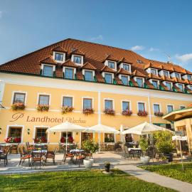Landhotel Wachau - Bed and Breakfast, khách sạn ở Emmersdorf an der Donau