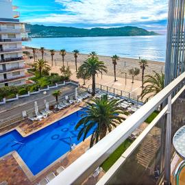 Hotel Monterrey Roses by Pierre & Vacances โรงแรมในโรเซส
