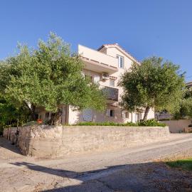 Apartments Blazenka