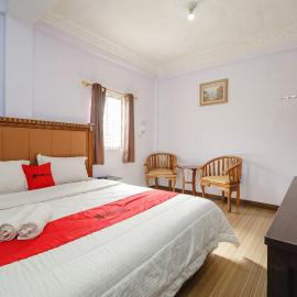 RedDoorz at Sedayu 1 Parapat, viešbutis mieste Parapatas