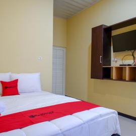 RedDoorz Syariah near Alun Alun Pati, hotel di Pati