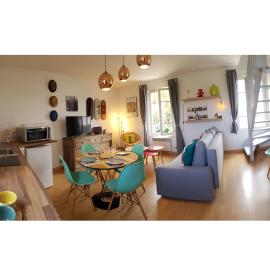 Le petit duplex du port de Locquirec - 100 m de la plage, hotel in Locquirec