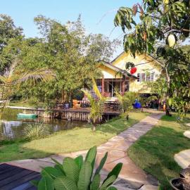 LLamados Fishing Lake, Hotel in San Kamphaeng