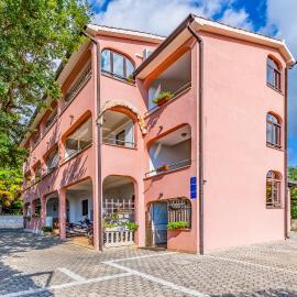 House Mocibob, hotel em Tar